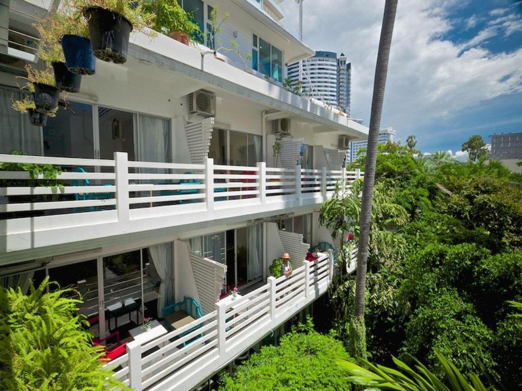 Bbhouse 3*